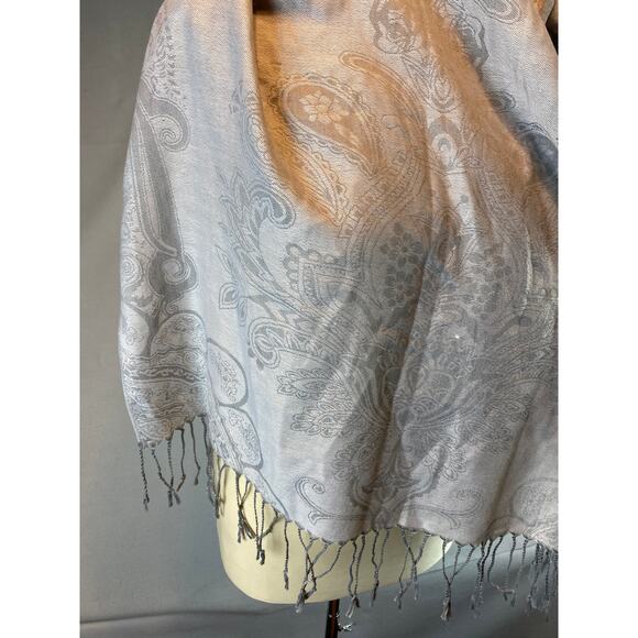 West Loop Polyester Womens Scarf Gray Floral with Fringe 27" x 74" - Picture 5 of 8